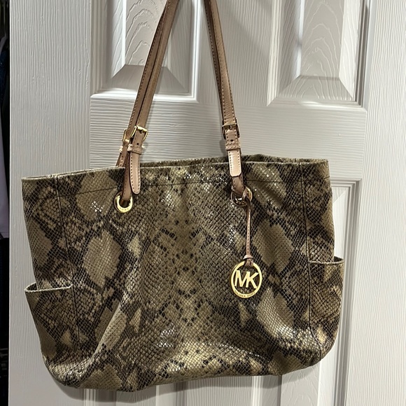 Micheal Kors snake print handbag - Picture 1 of 3